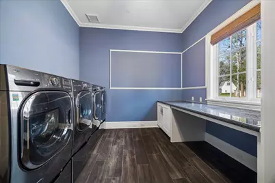 8 Greyton Lane, Bunker Hill Village, TX 77024 - Photo 33