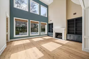 8 Greyton Ln, Bunker Hill Village, TX 77024 - Photo 11