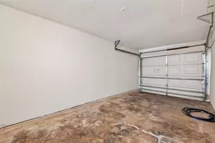 2301 7th Ave N, Texas City, TX 77590 - Photo 21