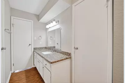 2301 7th Avenue N, Texas City, TX 77590 - Photo 11