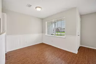 2301 7th Ave N, Texas City, TX 77590 - Photo 9