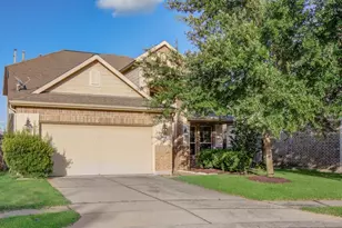 10126 Naples Cliff Ct, Cypress, TX 77433 - Photo 3
