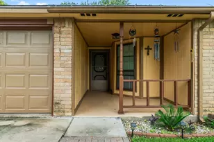 12575 Lake Conroe Hills Dr, Willis, TX 77318 - Photo 3