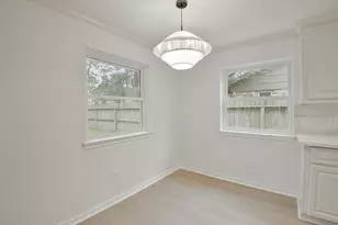 3230 Golden Leaf Dr, Houston, TX 77339 - Photo 9