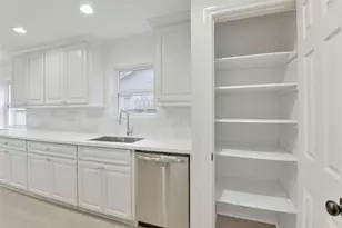 3230 Golden Leaf Dr, Houston, TX 77339 - Photo 13