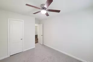 431 N Tinsley St, Angleton, TX 77515 - Photo 33