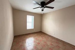 7200 Clarewood Dr, Houston, TX 77036 - Photo 7