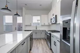 2054 Johanna Crk Dr, Houston, TX 77055 - Photo 15