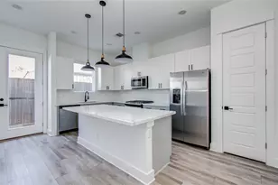 2054 Johanna Crk Dr, Houston, TX 77055 - Photo 13