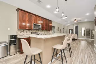 3102 Ash Dr, Dickinson, TX 77539 - Photo 9