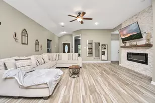 3102 Ash Dr, Dickinson, TX 77539 - Photo 7