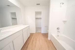 9530 Brookside Point Dr, Baytown, TX 77521 - Photo 9