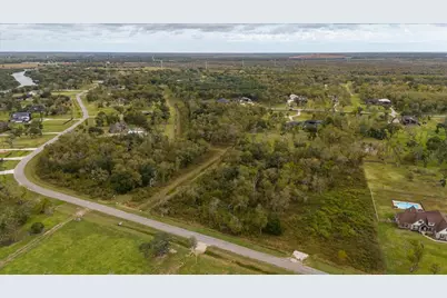 32003 Bayou Bend, Richwood, TX 77515 - Photo 5