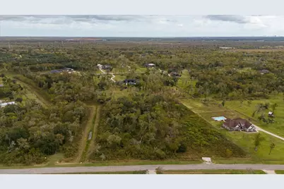 32003 Bayou Bend, Richwood, TX 77515 - Photo 3