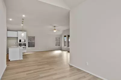 5218 Maple Wood Drive, Manvel, TX 77578 - Photo 11