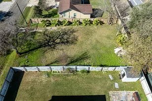 206 Oddo St, Houston, TX 77022 - Photo 7
