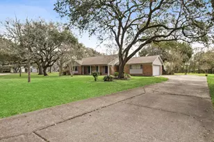 515 Fairdale Street St, Friendswood, TX 77546 - Photo 3