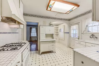 214 9th Avenue N, Texas City, TX 77590 - Photo 13