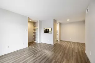 8701 Town Park Dr, Houston, TX 77036 - Photo 19