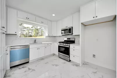 7626 Glen Manor Drive, Houston, TX 77028 - Photo 9