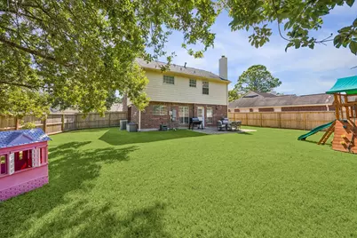 1043 Danforth Drive, Houston, TX 77062 - Photo 5