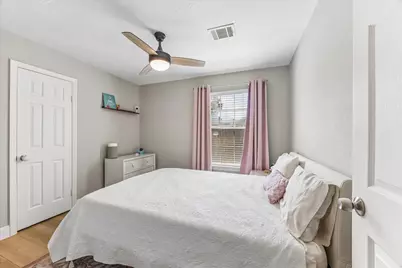 1043 Danforth Drive, Houston, TX 77062 - Photo 35