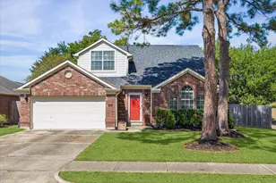 1043 Danforth Dr, Houston, TX 77062 - Photo 3