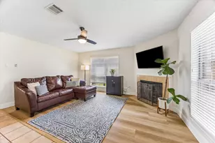 1043 Danforth Dr, Houston, TX 77062 - Photo 19