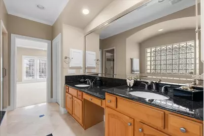 5624 Dolores St, Houston, TX 77057 - Photo 29