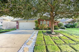 16211 Peach Bluff Ln, Cypress, TX 77429 - Photo 3