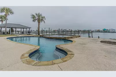 580 Pleasure Island Boulevard #207, Port Arthur, TX 77640 - Photo 1