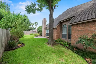 7511 Almond Springs Drive, Houston, TX 77095 - Photo 33
