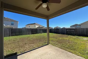 10126 Larch Creek Ct, Houston, TX 77044 - Photo 23