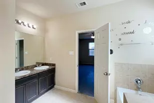 10126 Larch Creek Ct, Houston, TX 77044 - Photo 13