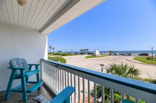 6102 Seawall Blvd, Galveston, TX 77551 - Photo 11