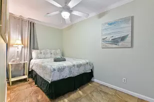 6102 Seawall Blvd, Galveston, TX 77551 - Photo 7