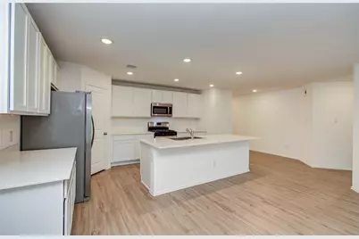 9211 Redwood Branch Drive NE, Baytown, TX 77521 - Photo 19