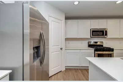 9211 Redwood Branch Drive NE, Baytown, TX 77521 - Photo 21