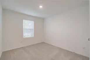 9211 Redwood Branch Dr NE, Baytown, TX 77521 - Photo 9