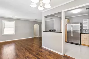 1929 Magnolia Dr, La Marque, TX 77568 - Photo 5