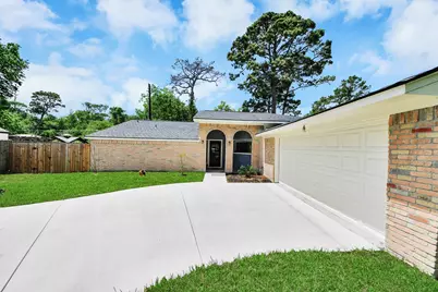 7427 Willow Oak Drive, Baytown, TX 77521 - Photo 3