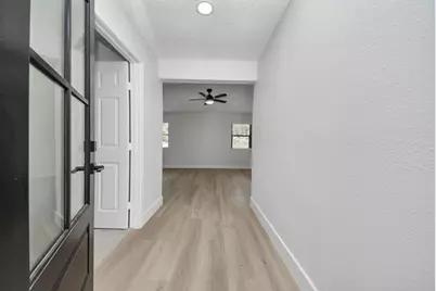 7427 Willow Oak Drive, Baytown, TX 77521 - Photo 5