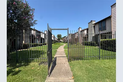 12300 Brookglade Circle #125, Houston, TX 77099 - Photo 23