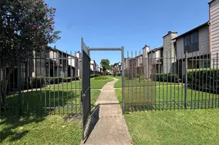 12300 Brookglade Circle, Houston, TX 77099 - Photo 23