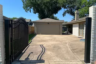 12314 Meadow Hollow Dr, Meadows Place, TX 77477 - Photo 37