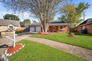8606 Parkhill Forest Dr, Houston, TX 77088 - Photo 7
