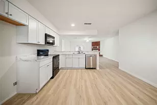 8606 Parkhill Forest Dr, Houston, TX 77088 - Photo 17