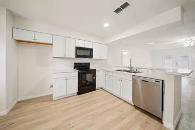 8606 Parkhill Forest Drive, Houston, TX 77088 - Photo 15