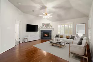 219 Spencer Landing E, La Porte, TX 77571 - Photo 9