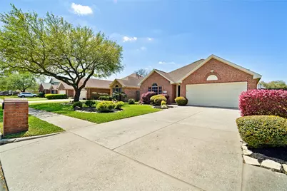 219 Spencer Landing E, La Porte, TX 77571 - Photo 5